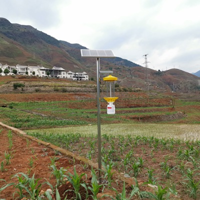 頻振式太陽(yáng)能殺蟲(chóng)燈